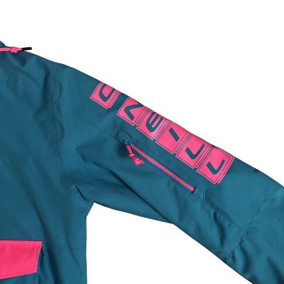 O'Neill Black and Silver Reissue Jacket - Picture 3 of 11